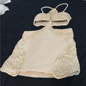 Chic Backless Gold Lace Dress